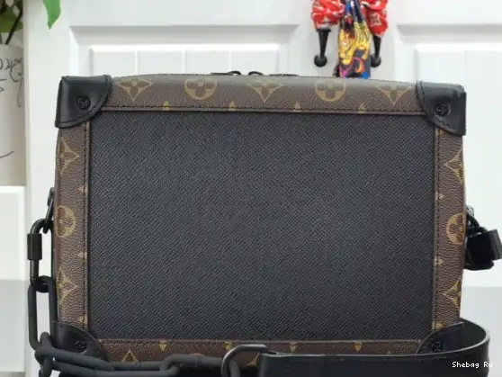 TRUNK SOFT LOUIS VUITTON 0617
